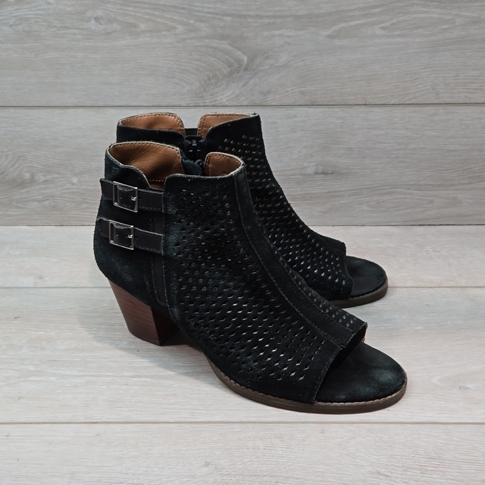 Vionic Women Chryssa Ankle Leather Heels Open Toe shoes sz 8